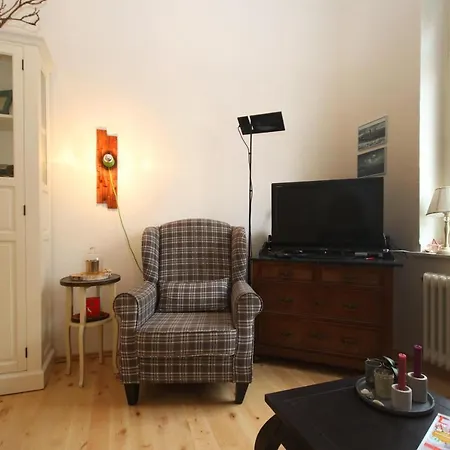 Ferienwohnung, Gemuetlicher Altbau Mit Balkon Naehe Fuerstenplatz Und Koenigsallee * Düsseldorf