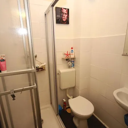 Ferienwohnung, Gemuetlicher Altbau Mit Balkon Naehe Fuerstenplatz Und Koenigsallee Apartamento *