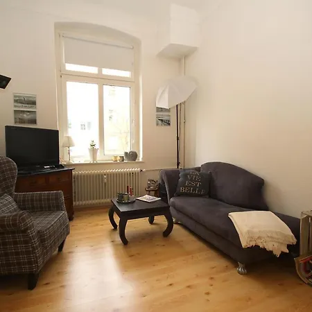 Ferienwohnung, Gemuetlicher Altbau Mit Balkon Naehe Fuerstenplatz Und Koenigsallee Apartamento